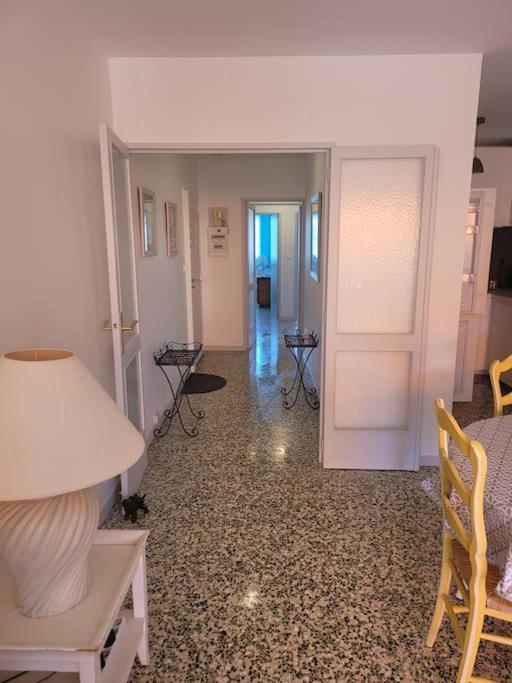 Residence Les Cyclades Le Lavandou Eksteriør billede